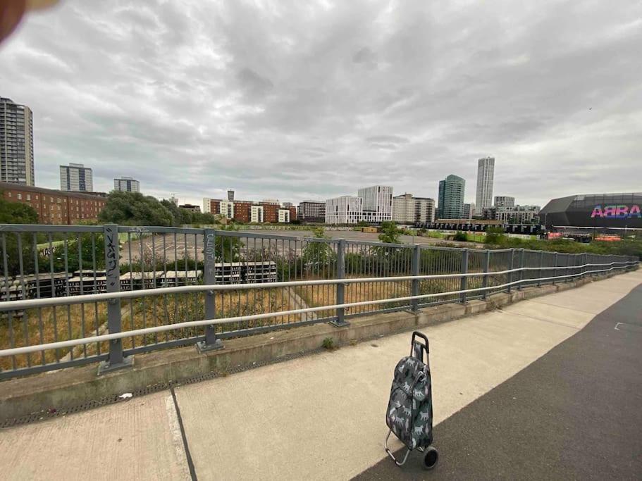 Canal-Flat Near Stratford International Station Appartement Londen Buitenkant foto